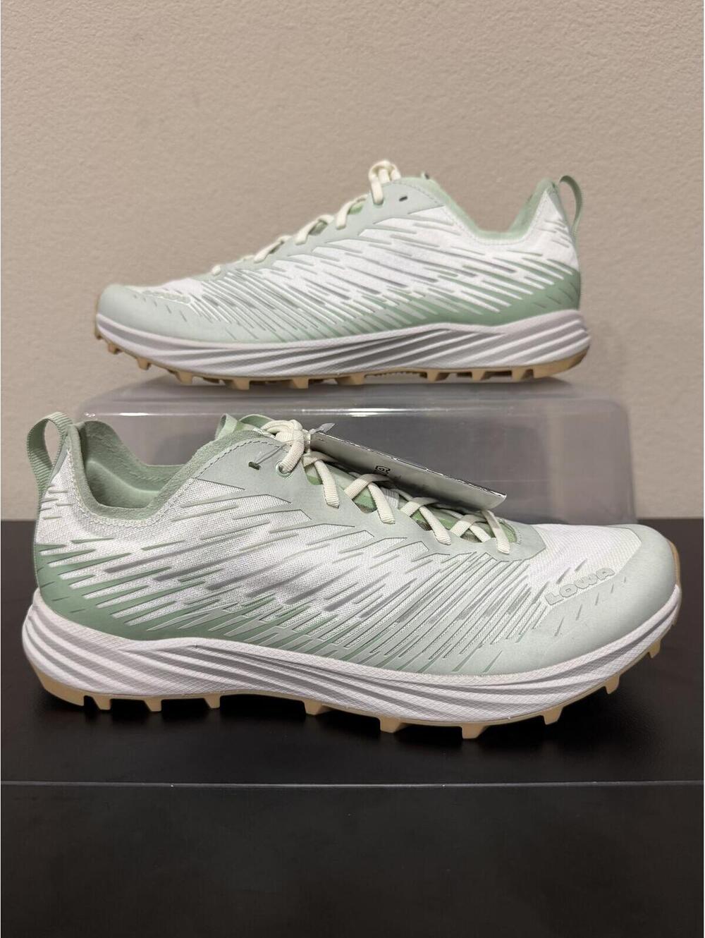 Size 9.5 - Lowa Women’s Citux Trailrunning “Milky Green White”